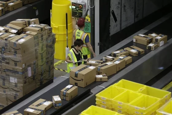 Reportan que Amazon se prepara para recortar 10,000 empleos esta semana