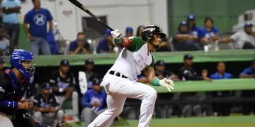 Estrellas vencen al Licey con rally de tres en el cierre del noveno