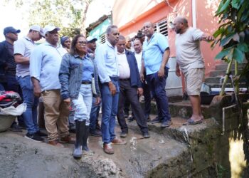 Ministro Joel Santos realiza levantamiento de daños ocasionados por fuerte lluvias en SDO