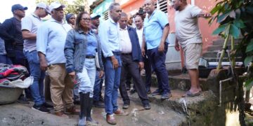 Ministro Joel Santos realiza levantamiento de daños ocasionados por fuerte lluvias en SDO