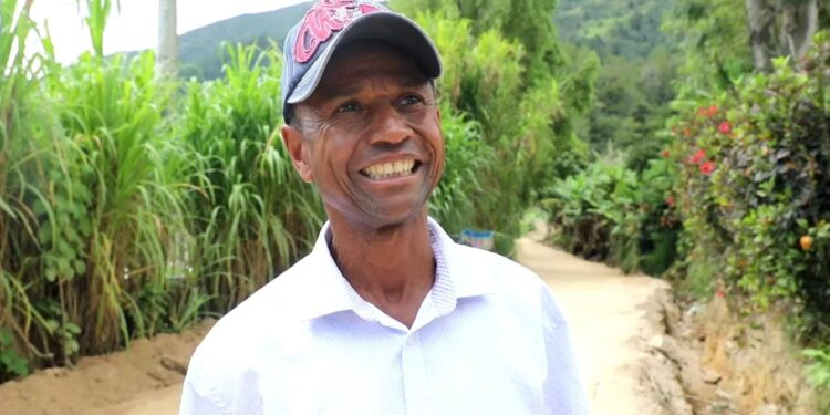 Productores de Constanza agradecen al gobierno reparación de 40.5 Km de caminos inter parcelarios