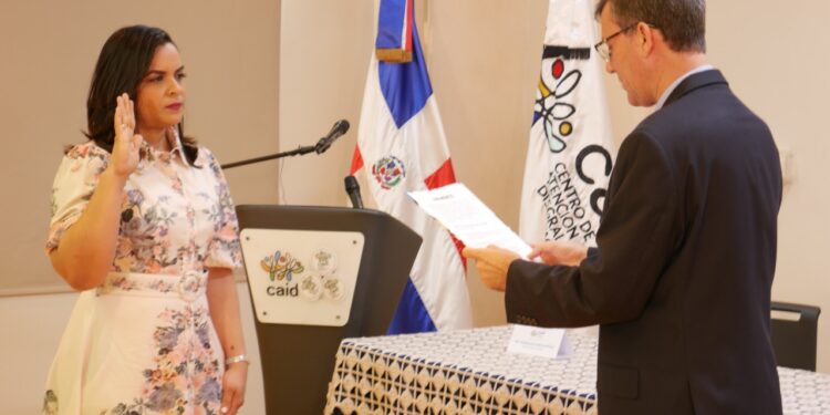 CAID juramenta directoras de las sedes Santo Domingo Oeste y Santo Domingo Este