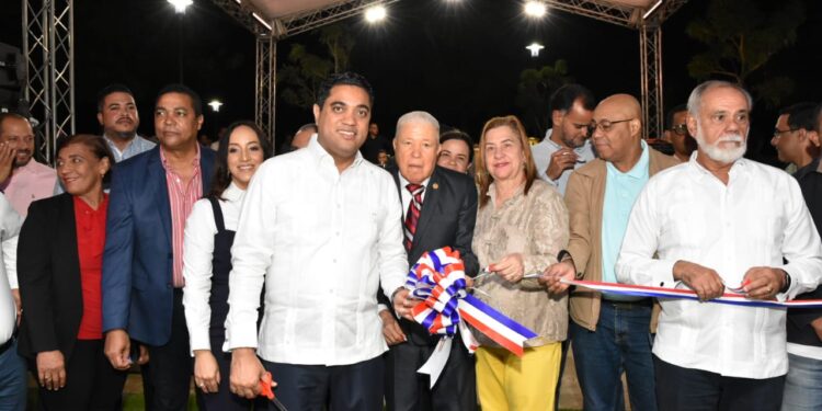 Alcaldía de La Vega inaugura Parque de la Salud Don Hugo Estrella