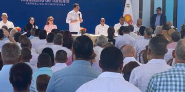 Turismo inaugura malecón de Cabrera 
