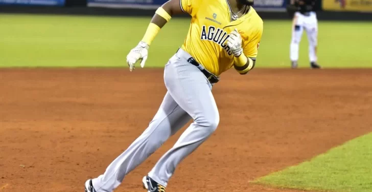 Águilas derrotan a Gigantes con rally de cuatro carreras