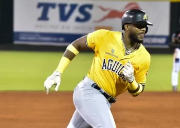 Águilas derrotan a Gigantes con rally de cuatro carreras