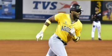 Águilas derrotan a Gigantes con rally de cuatro carreras