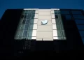 Los empleados de Twitter dimiten en masa tras el ultimátum de Elon Musk