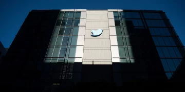 Los empleados de Twitter dimiten en masa tras el ultimátum de Elon Musk