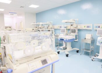 SNS dice prioriza reducción nacimientos prematuros y atención a neonatos