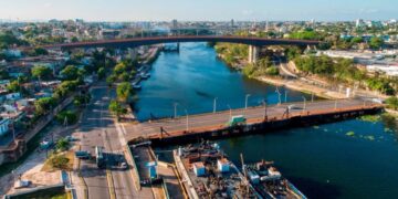 MOPC reabre  paso por el Puente Flotante