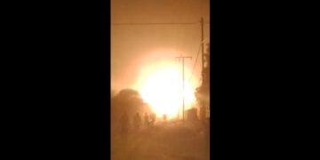 Rusia: Explotó un gasoducto cerca de San Petersburgo y provocó un gran incendio