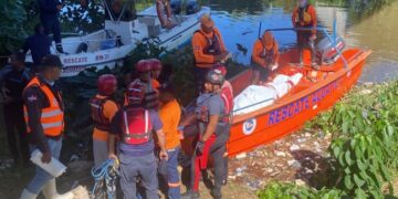 Defensa Civil recupera cuerpo de una persona en ribera del Río Isabela