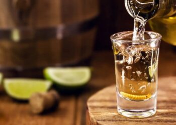 Prohíben la venta de alcohol de 12:00 a 8:00 am en Santo Domingo