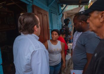 Gobierno continúa entregando ayudas a familias afectadas por las lluvias