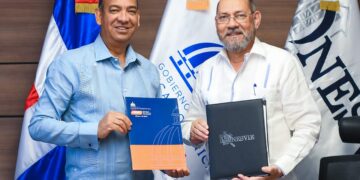 MOPC y ONESVIE firman acuerdo para evaluar los puentes del país