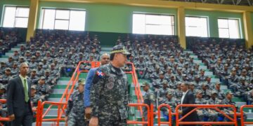 Director general de la PN integra 400 nuevos agentes a labores preventivas en el Distrito Nacional