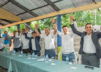 País Posible juramenta dirigentes del PLD, PRD y PRSC en Barahona y San José de Ocoa