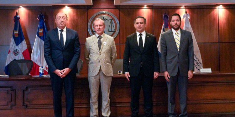 Embajada de Francia en RD y la ENJ inauguran Semana del Derecho Francés y la Justicia