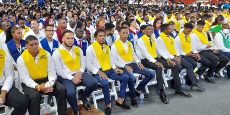 INFOTEP gradúa más 1,300 técnicos profesionales de las regionales Metropolitana, Oriental y Este del país