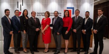 Representantes del BID analizan con la ABA situación y retos del mercado de capitales