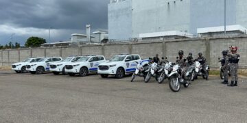 Director PN entrega 20 nuevas unidades vehiculares a Santiago