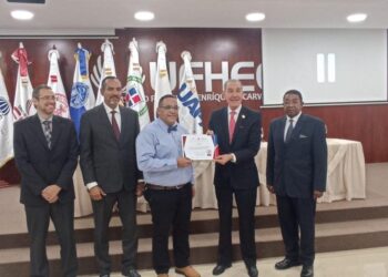 El MESCYT entrega premios estudiantil en Investigación Científica y Tecnológica, 2022.