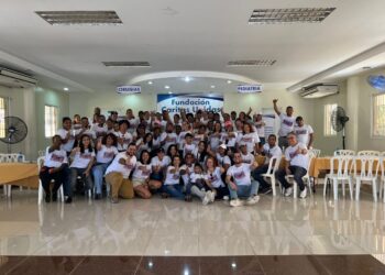 Joven cirujano de Pedernales realiza operativos médicos para niños