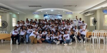 Joven cirujano de Pedernales realiza operativos médicos para niños