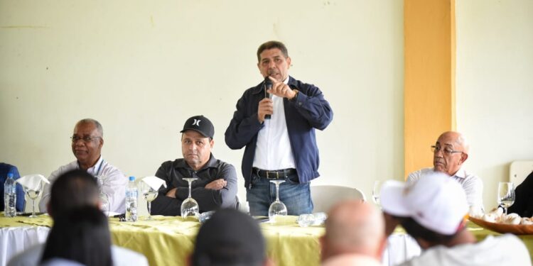 Agricultura inicia siembra de ajo en Constanza