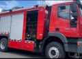 Edeeste entrega moderno camión de bomberos en Bayaguana