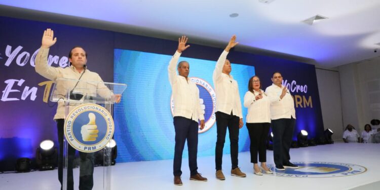 PRM juramenta sus nuevas autoridades en la provincia Santiago