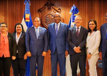 Durante visita de cortesía a la UASD, Contralor de la República promete apoyar gestión Editrudis Beltrán