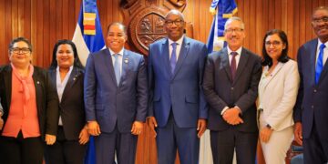 Durante visita de cortesía a la UASD, Contralor de la República promete apoyar gestión Editrudis Beltrán