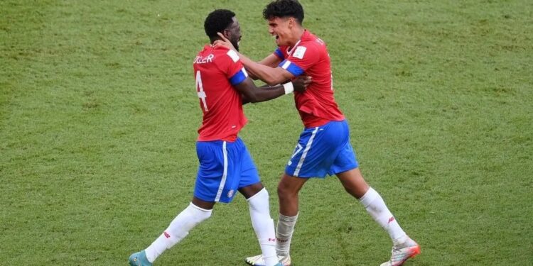 Costa Rica vence a Japón y sigue con vida en el Mundial Qatar