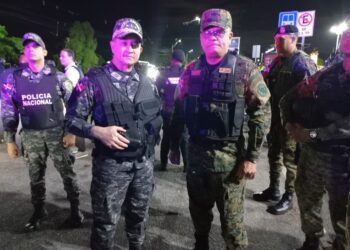 Director PN y el Jefe Ejército encabezan recorrido preventivo en sectores del DN