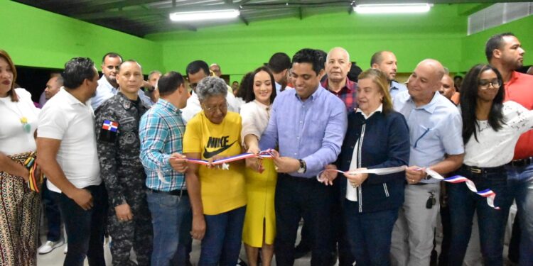 Inauguran el Club Comunitario en Las Maras en La Vega
