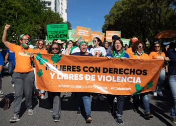 Marcha de las Mariposas exige “compromiso real” para frenar la violencia hacia las niñas y mujeres