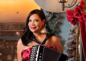 La India Canela promueve "Ya llegó la Navidad"