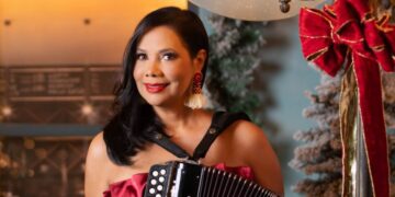 La India Canela promueve "Ya llegó la Navidad"