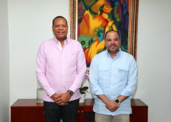 Director de Pro Consumidor y Defensor del Pueblo acuerdan revisar contratos de adhesión inmobiliarios