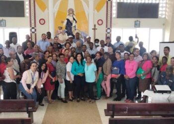 Imparten taller a líderes comunitarios sobre convivencia pacífica