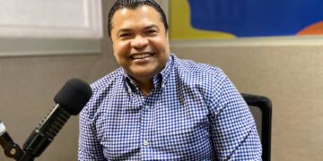 Tobías Crespo acusa al Gobierno de usar recursos públicos para atacar a la oposición