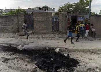 Atacan a tiros convoy de la embajada estadounidense en Haití