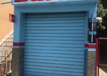 Policía apresa mujer por auto robo en banca de apuestas donde laboraba