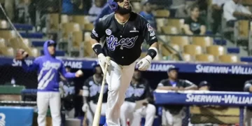 Licey vence a Gigantes y dividen una victoria por equipo en la doble cartelera