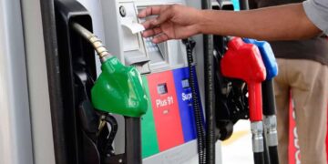 Combustibles se mantiene sin variación, Avtur refleja rebaja de 5 pesos