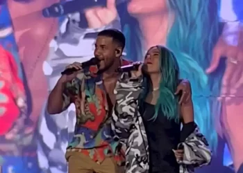 Latin Grammy contará con Karol G Y Romeo Santos