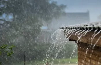 Aguaceros y tronadas en varios puntos del país por vaguada