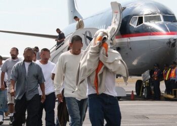 Estados Unidos repatría 86 expresidiarios dominicanos